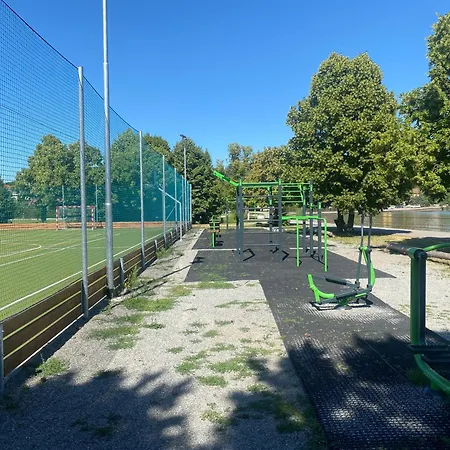 Apartmany Jedovnice شقة *