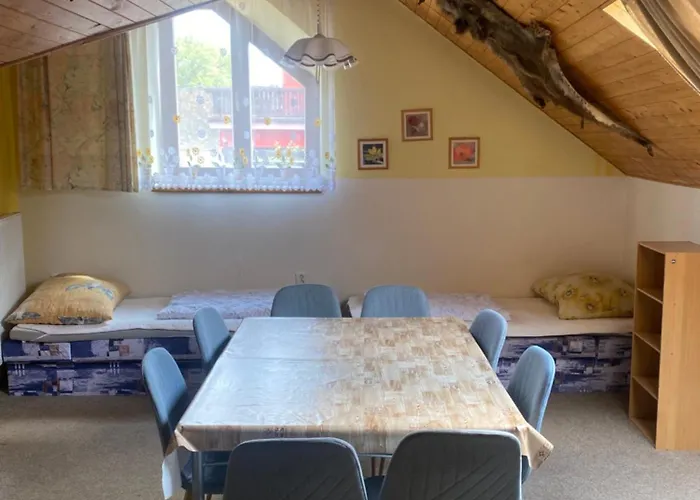 Apartmany Jedovnice ידובניצה